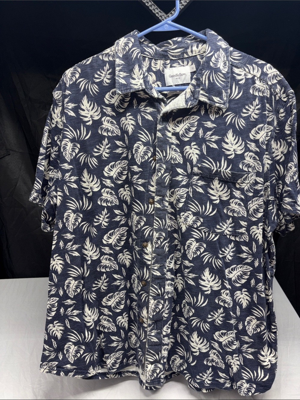 Goodfellow & Co Navy and White Tropical Button-Up Shirt